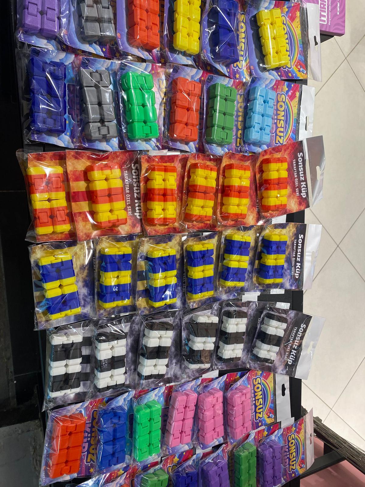 500 Adet Karışık Sonsuz Küp